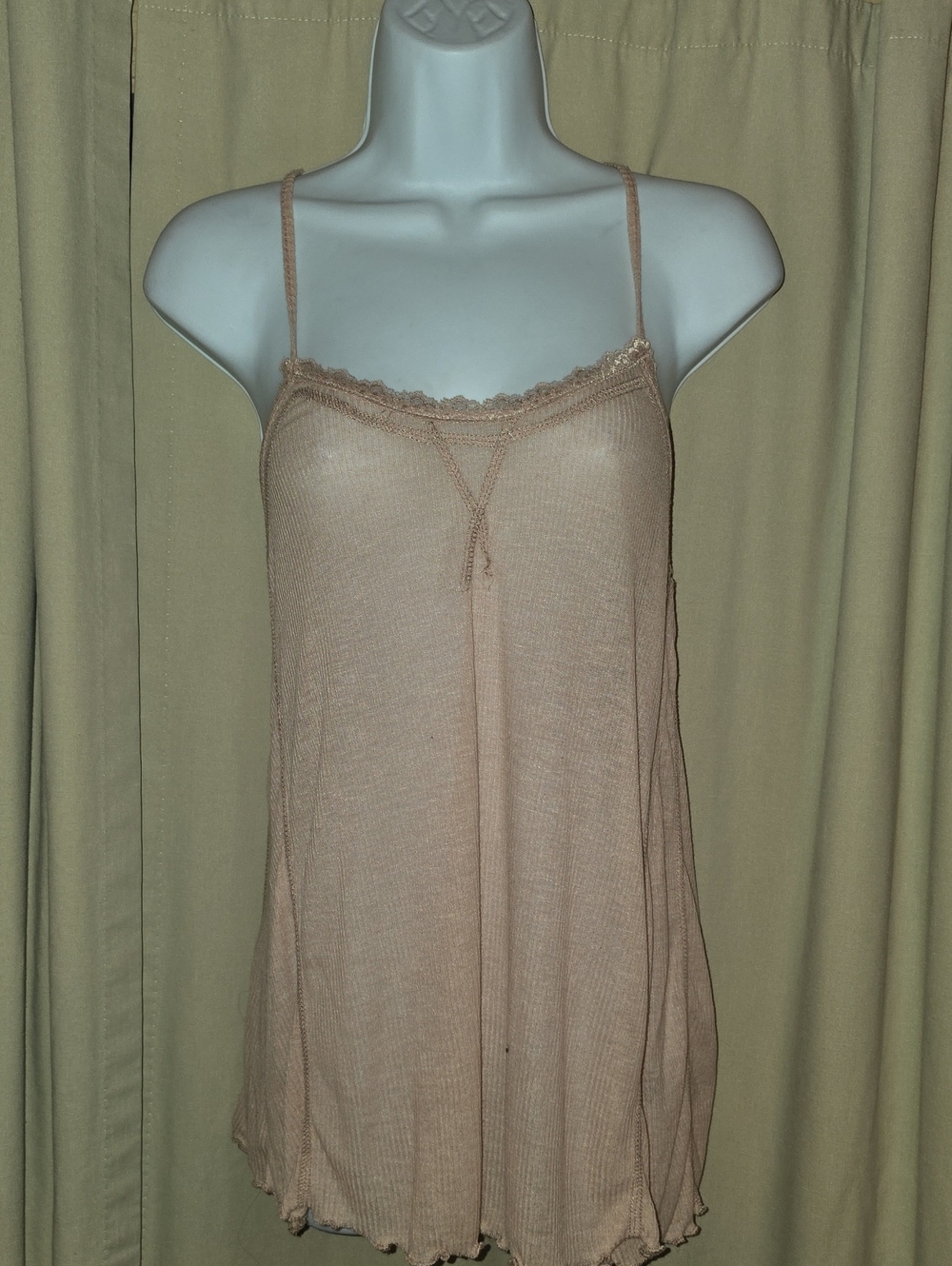 Lace-Trim Spaghetti Strap Camisole in Light Pink